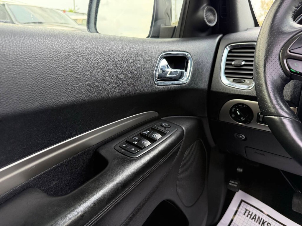 Dodge Durango Vehicle Full-screen Gallery Image 31