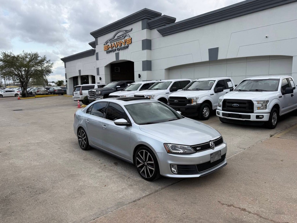 Volkswagen Jetta Sedan Vehicle Full-screen Gallery Image 42