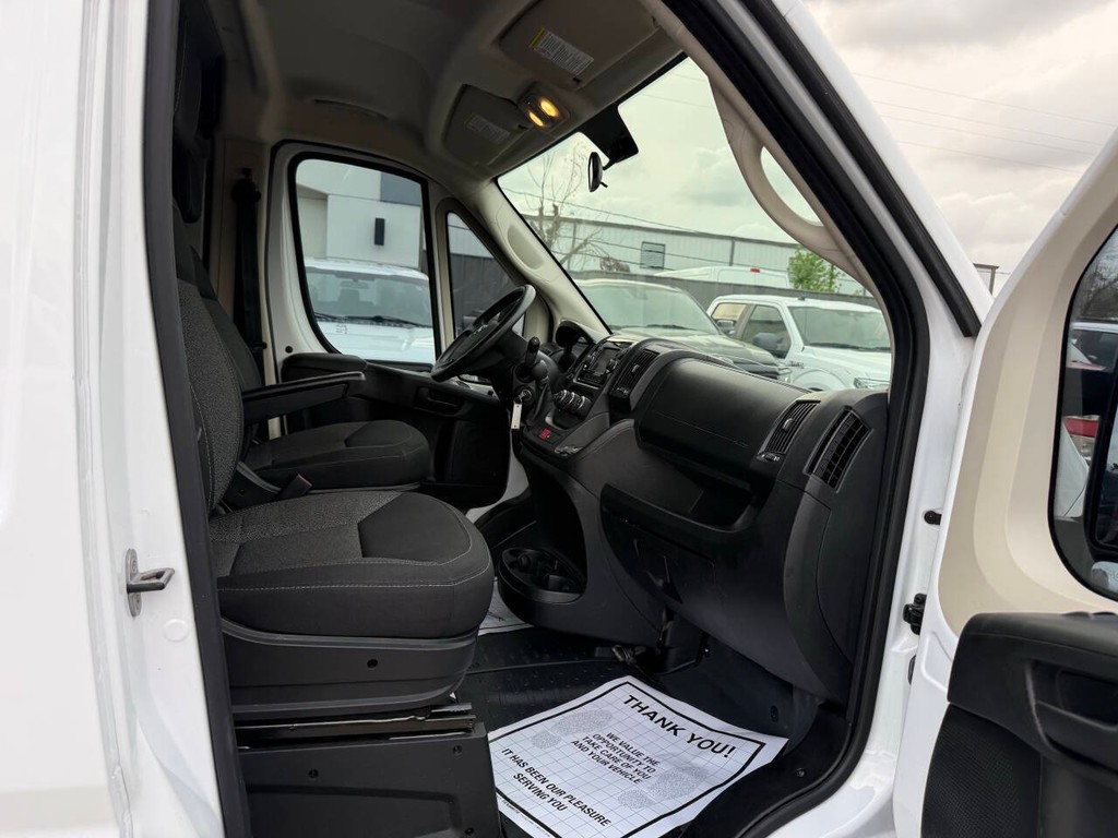 Ram ProMaster Cargo Van Vehicle Full-screen Gallery Image 10
