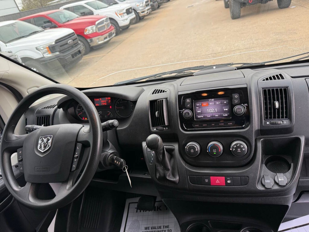 Ram ProMaster Cargo Van Vehicle Full-screen Gallery Image 14