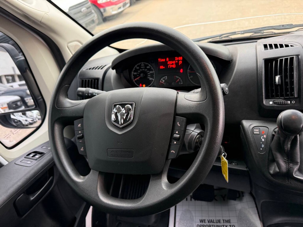 Ram ProMaster Cargo Van Vehicle Full-screen Gallery Image 15