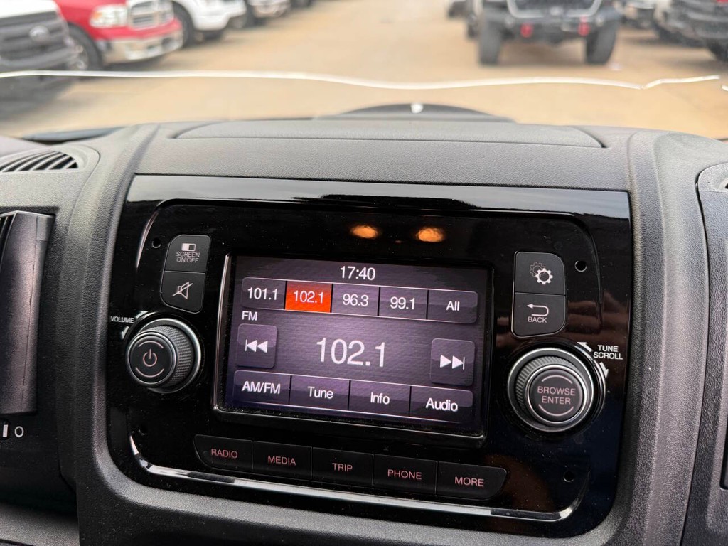 Ram ProMaster Cargo Van Vehicle Full-screen Gallery Image 18