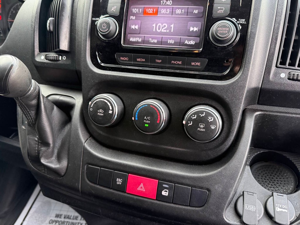 Ram ProMaster Cargo Van Vehicle Full-screen Gallery Image 20