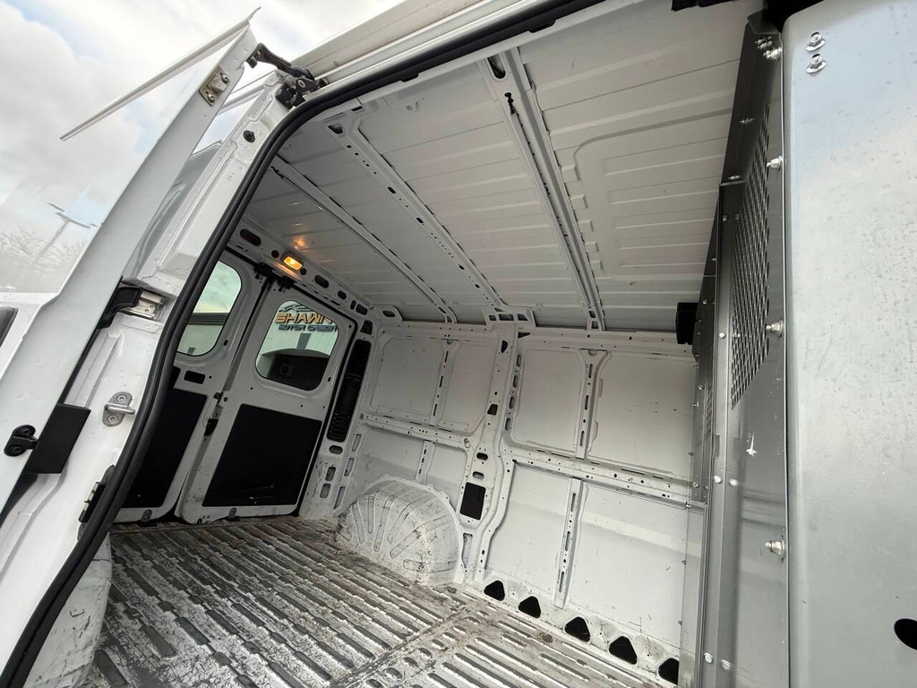 Ram ProMaster Cargo Van Vehicle Full-screen Gallery Image 28