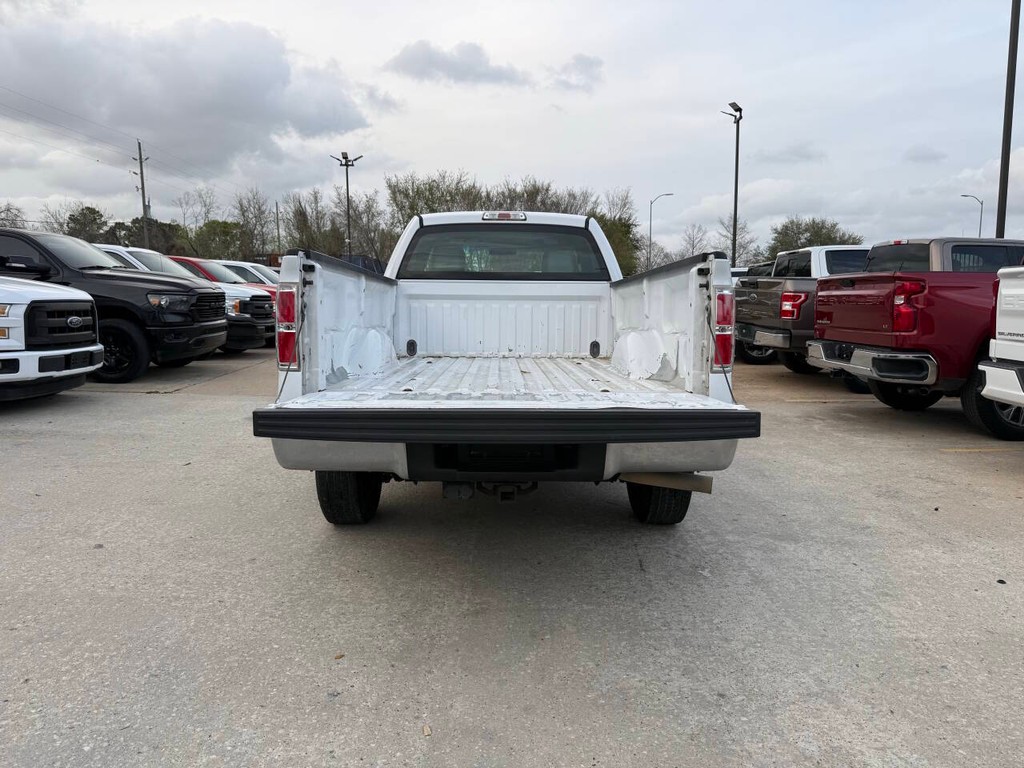 Ford F-150 Vehicle Full-screen Gallery Image 28