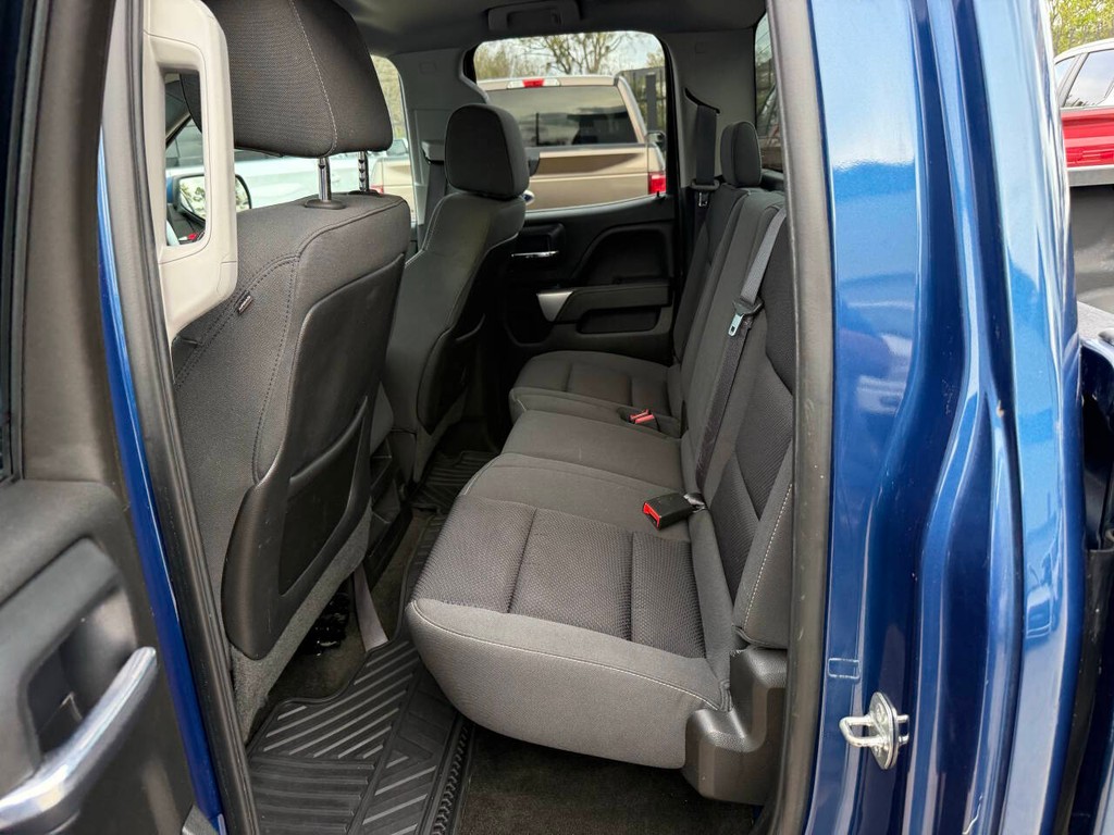 Chevrolet Silverado 1500 Vehicle Full-screen Gallery Image 13