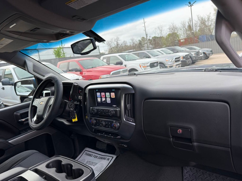 Chevrolet Silverado 1500 Vehicle Full-screen Gallery Image 17