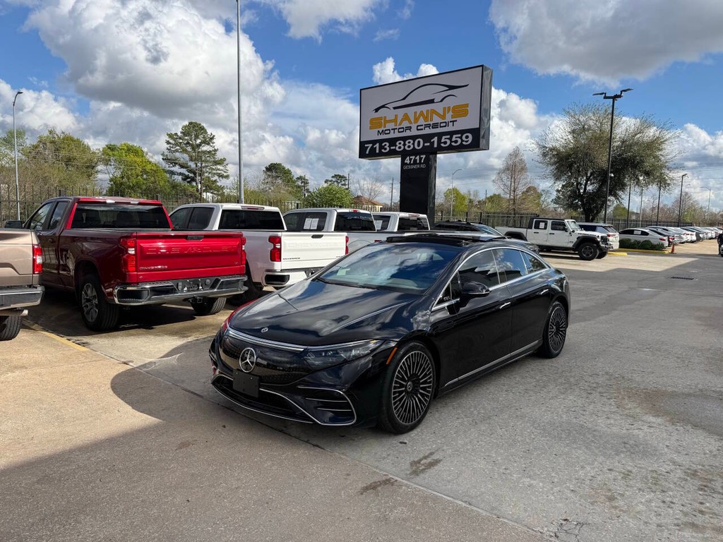 Mercedes-Benz EQS Vehicle Full-screen Gallery Image 03