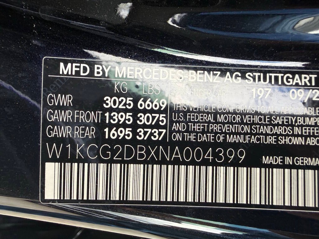 Mercedes-Benz EQS Vehicle Full-screen Gallery Image 34