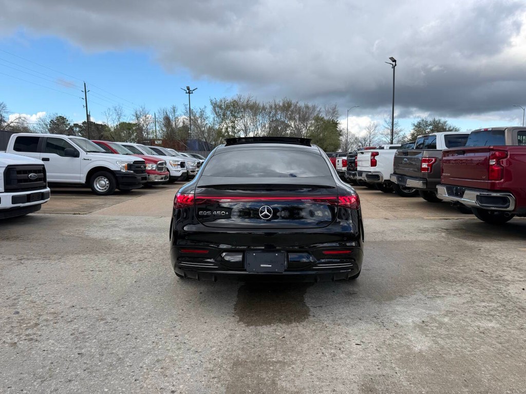 Mercedes-Benz EQS Vehicle Full-screen Gallery Image 39