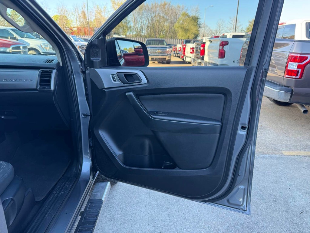 Ford Ranger Vehicle Full-screen Gallery Image 11