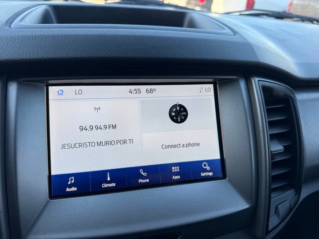 Ford Ranger Vehicle Full-screen Gallery Image 25