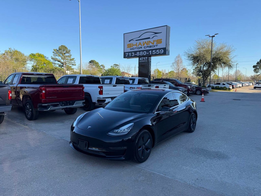 Tesla Model 3 Vehicle Full-screen Gallery Image 03