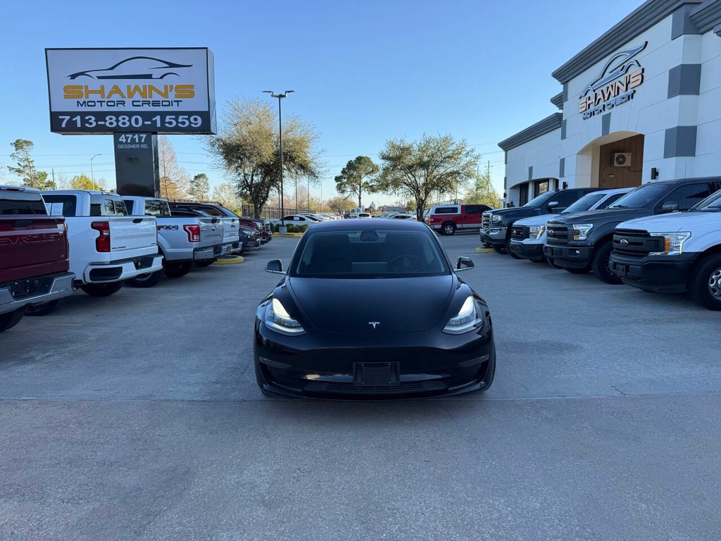 Tesla Model 3 Vehicle Full-screen Gallery Image 40