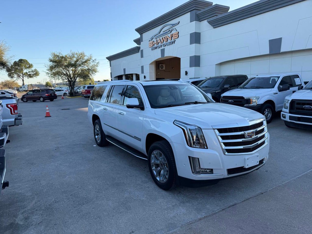 Cadillac Escalade ESV Vehicle Full-screen Gallery Image 02