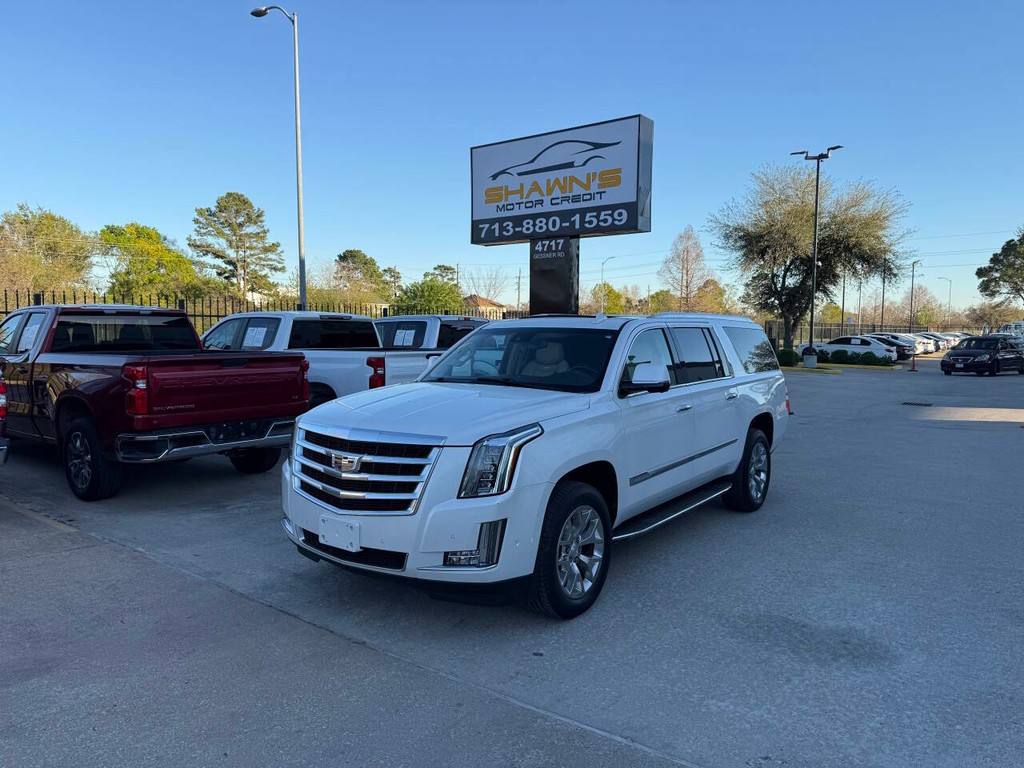 Cadillac Escalade ESV Vehicle Full-screen Gallery Image 03