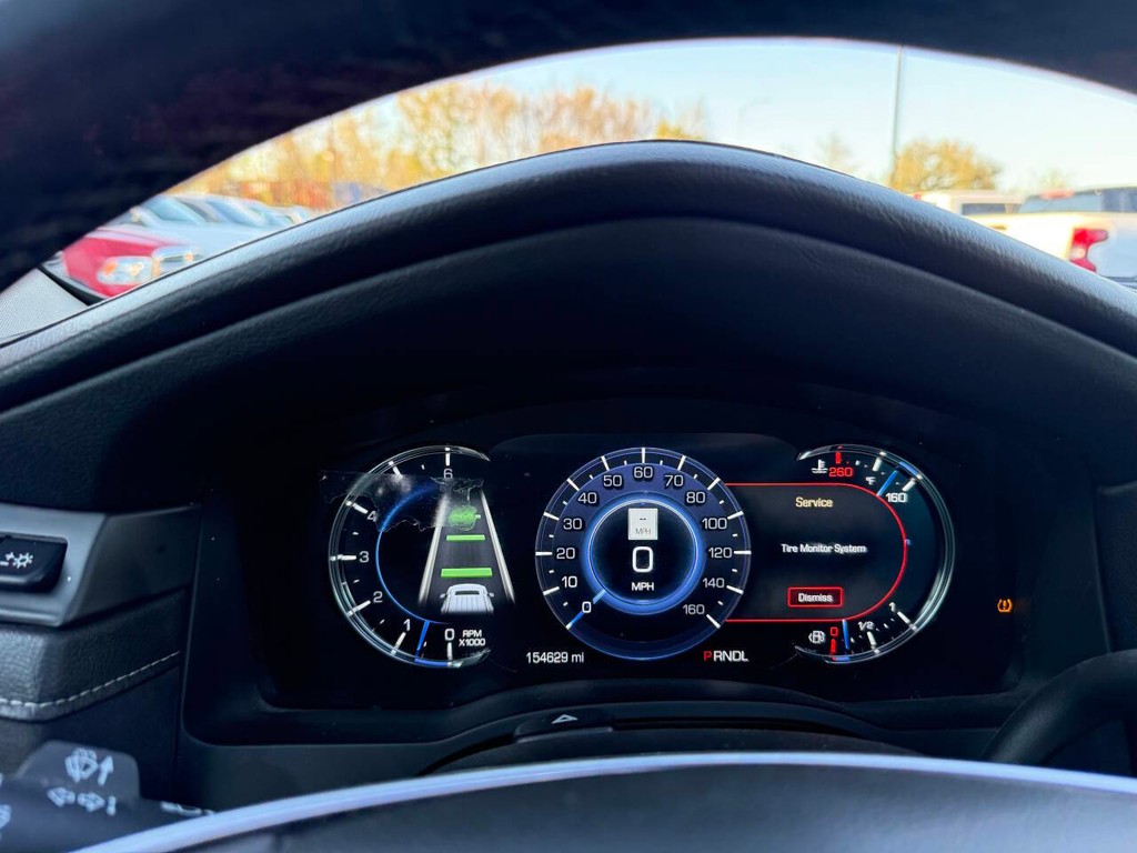 Cadillac Escalade ESV Vehicle Full-screen Gallery Image 33