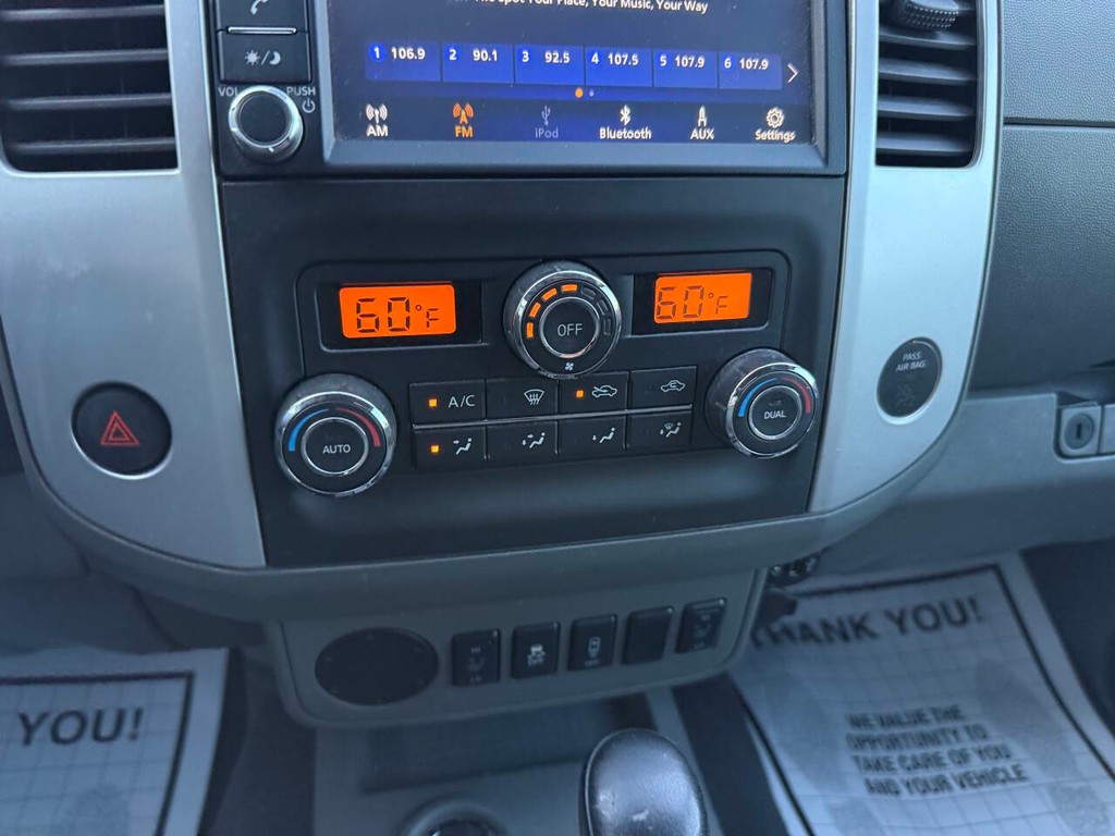 Nissan Frontier Vehicle Full-screen Gallery Image 27