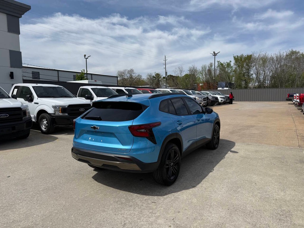 Chevrolet Trax Vehicle Full-screen Gallery Image 05