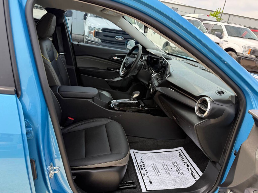 Chevrolet Trax Vehicle Full-screen Gallery Image 10