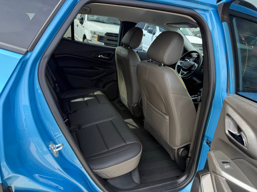 Chevrolet Trax Vehicle Full-screen Gallery Image 15