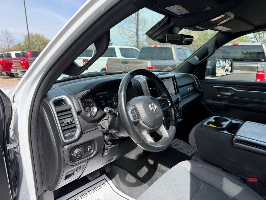 Ram 1500 Vehicle Full-screen Gallery Image 06