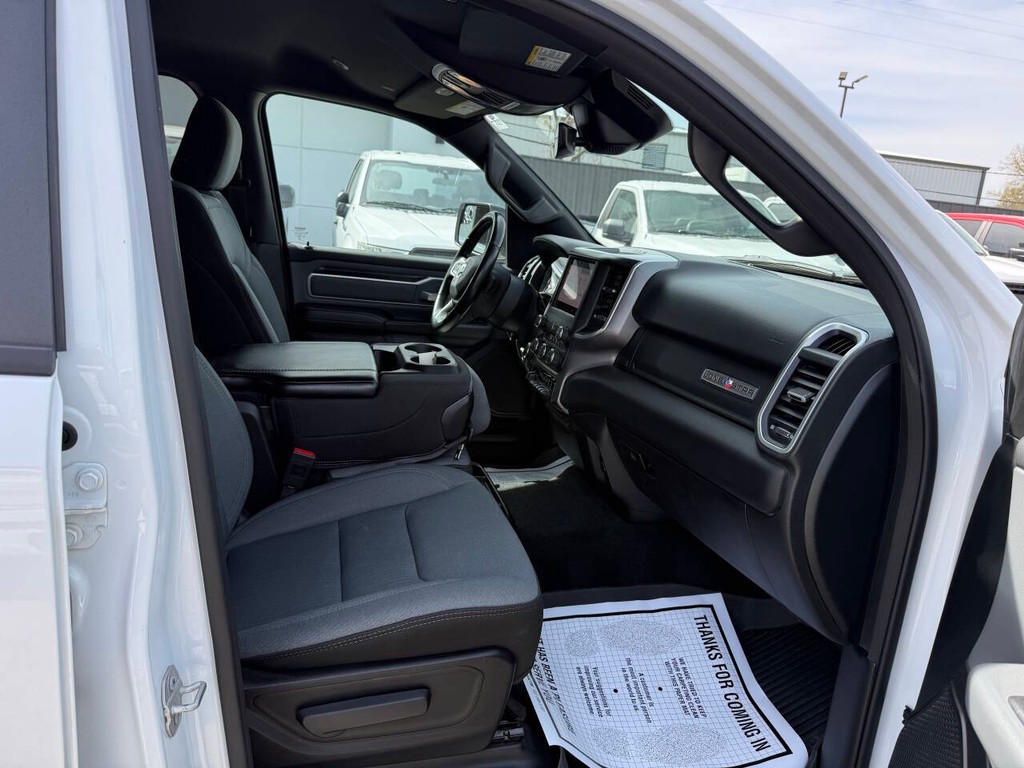 Ram 1500 Vehicle Full-screen Gallery Image 10