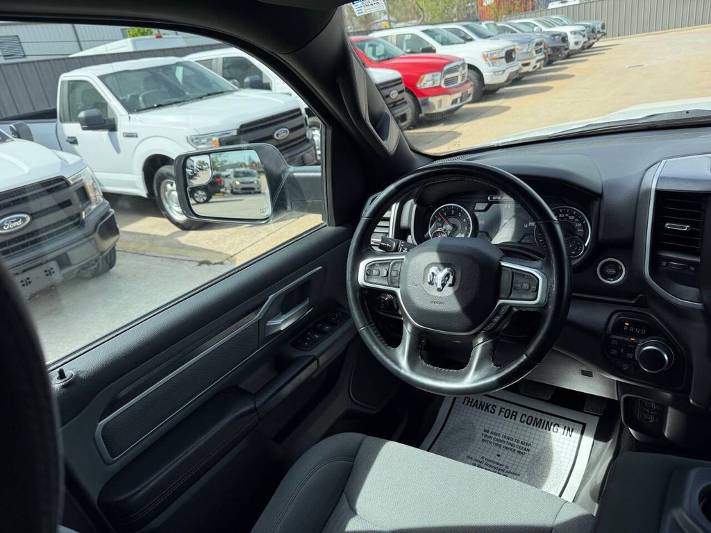 Ram 1500 Vehicle Full-screen Gallery Image 19