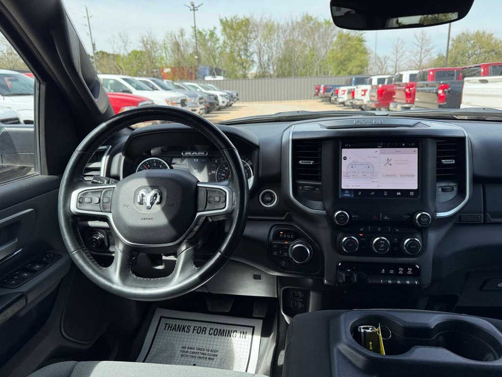 Ram 1500 Vehicle Full-screen Gallery Image 21