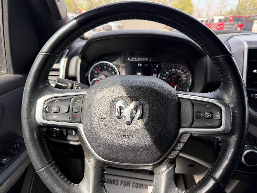 Ram 1500 Vehicle Full-screen Gallery Image 23