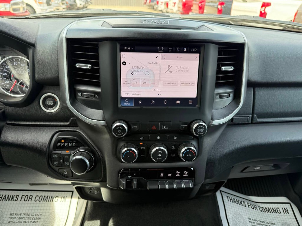 Ram 1500 Vehicle Full-screen Gallery Image 24