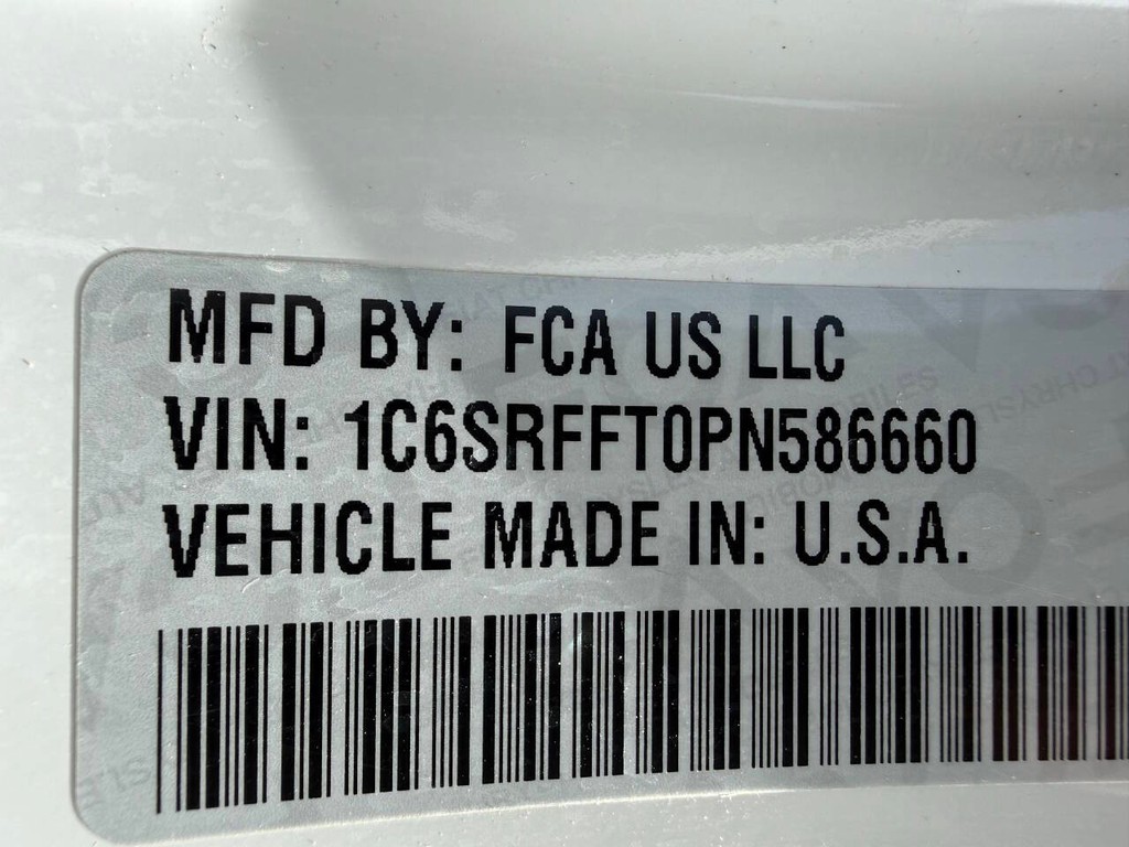 Ram 1500 Vehicle Full-screen Gallery Image 32