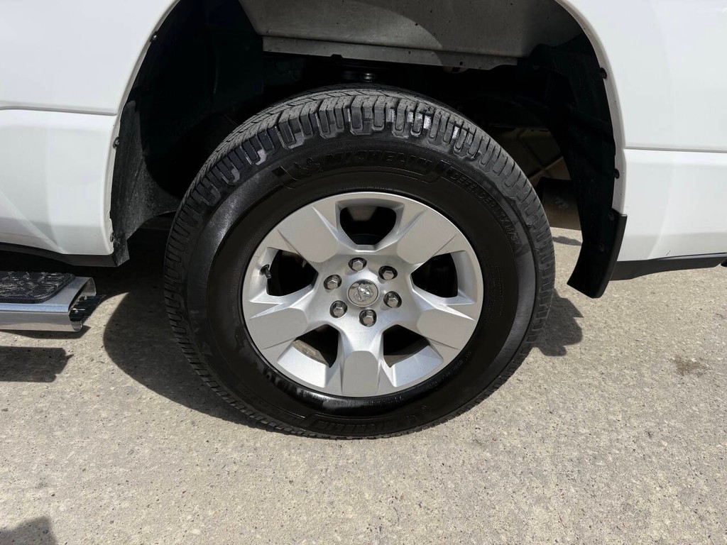 Ram 1500 Vehicle Full-screen Gallery Image 35