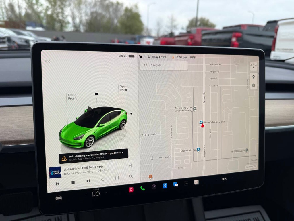 Tesla Model 3 Vehicle Full-screen Gallery Image 25