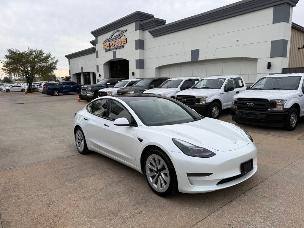 Tesla Model 3 Vehicle Full-screen Gallery Image 41