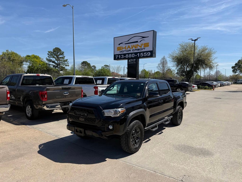 Toyota Tacoma 2WD Vehicle Full-screen Gallery Image 03