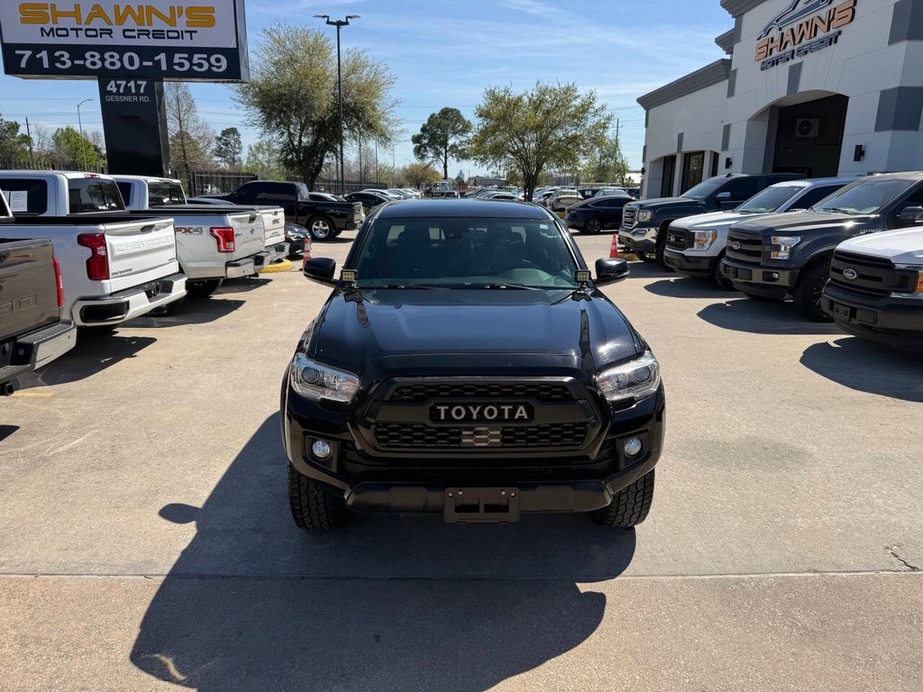 Toyota Tacoma 2WD Vehicle Full-screen Gallery Image 40