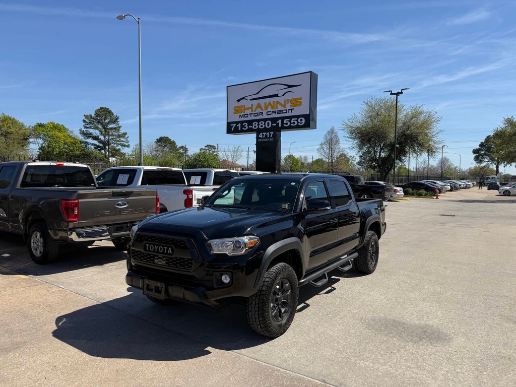 Toyota Tacoma 2WD Vehicle Full-screen Gallery Image 43