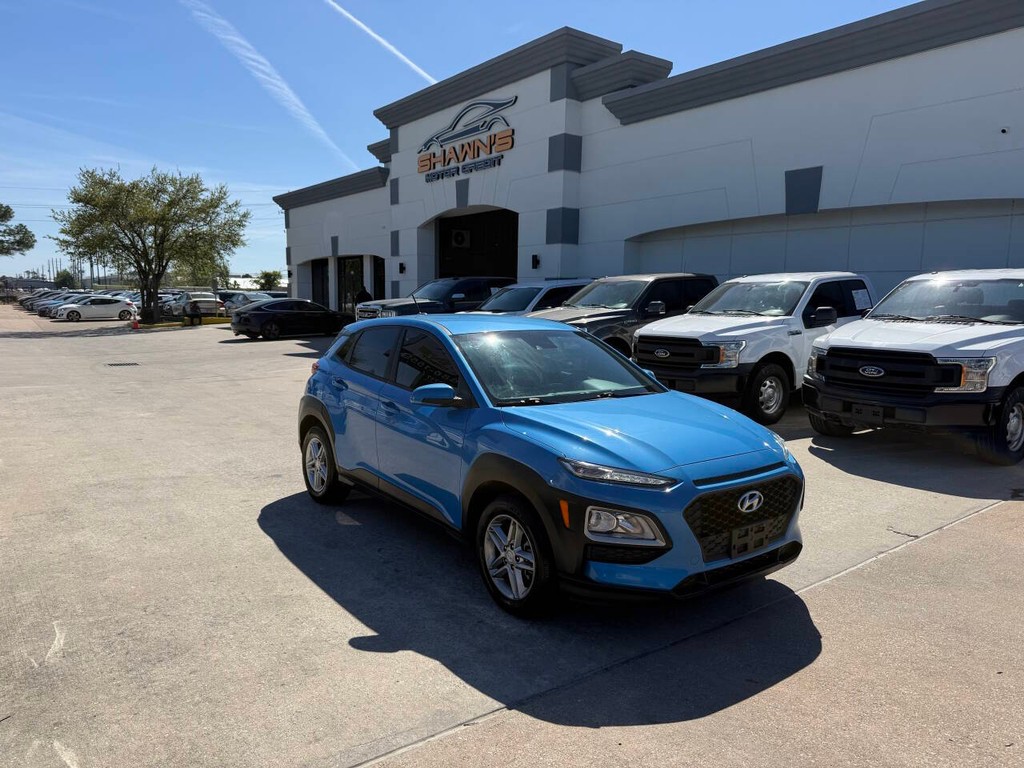 Hyundai Kona Vehicle Full-screen Gallery Image 02