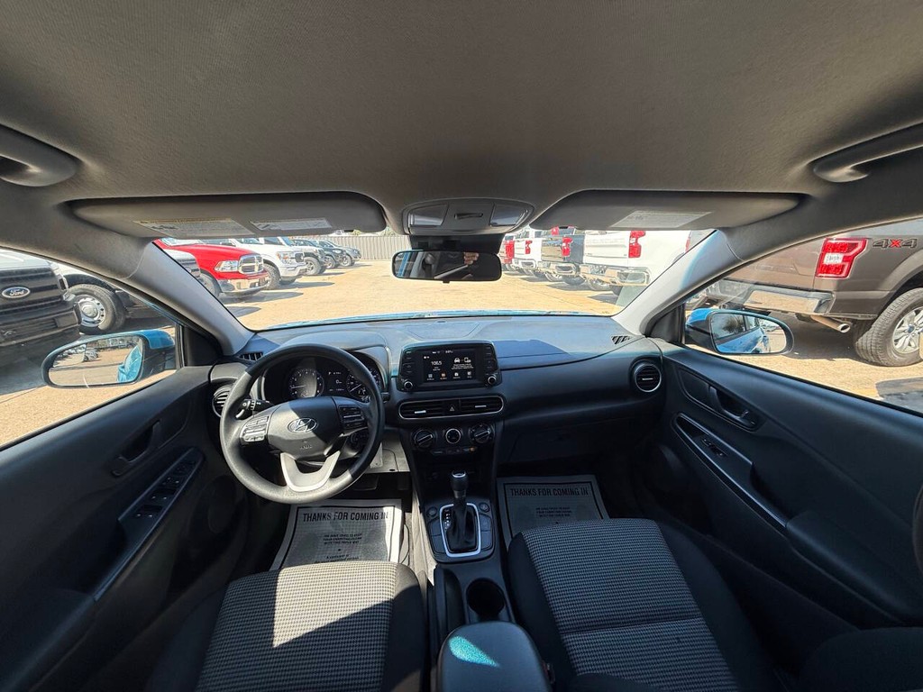 Hyundai Kona Vehicle Full-screen Gallery Image 18