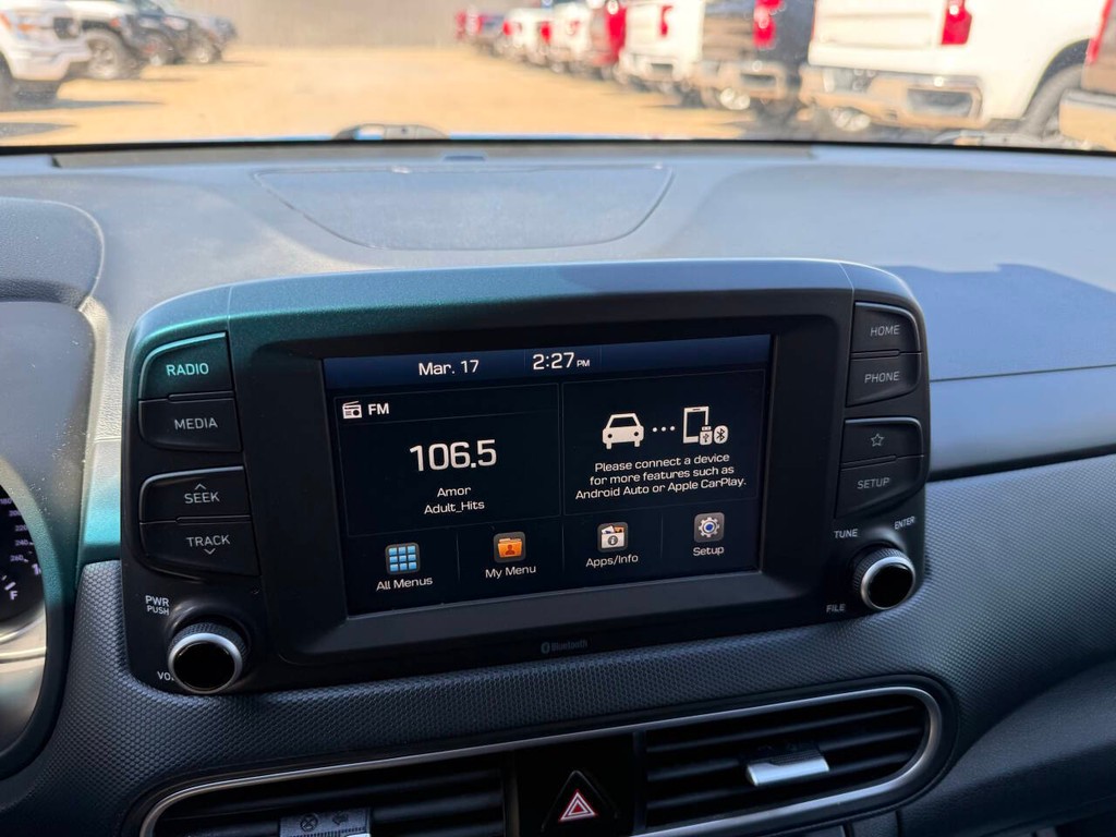 Hyundai Kona Vehicle Full-screen Gallery Image 25