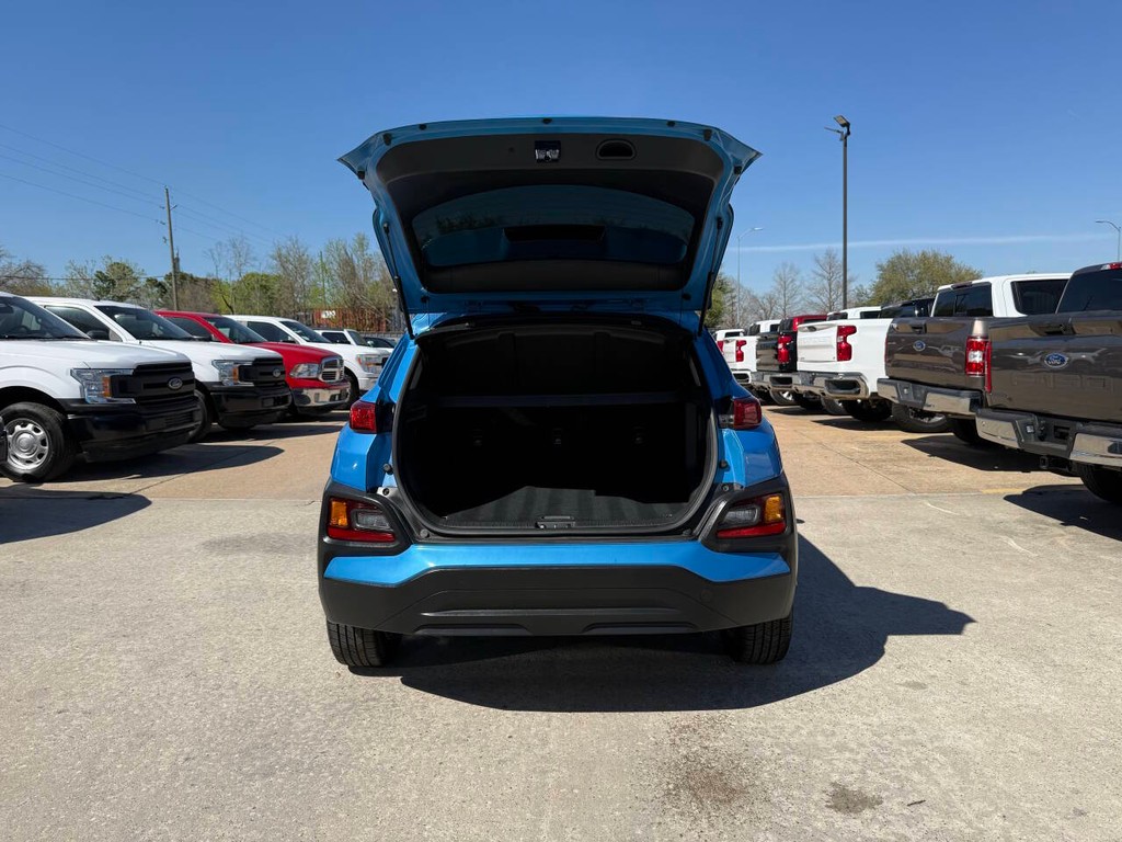 Hyundai Kona Vehicle Full-screen Gallery Image 35