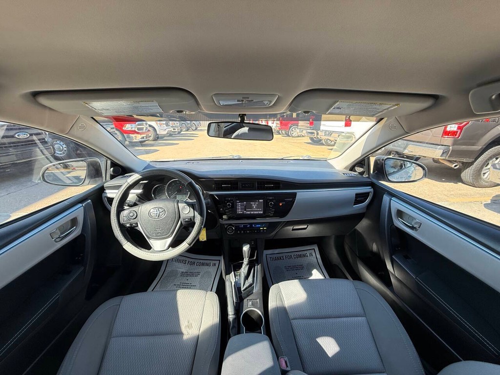 Toyota Corolla Vehicle Full-screen Gallery Image 18