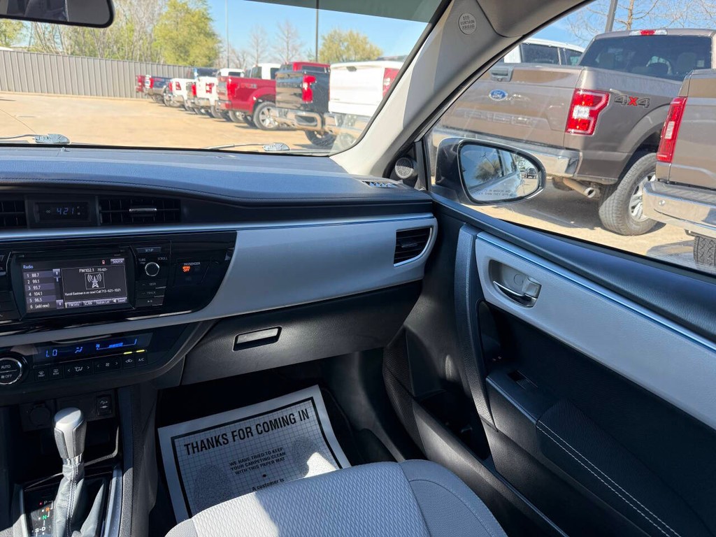 Toyota Corolla Vehicle Full-screen Gallery Image 20