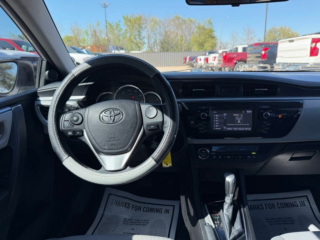 Toyota Corolla Vehicle Full-screen Gallery Image 21