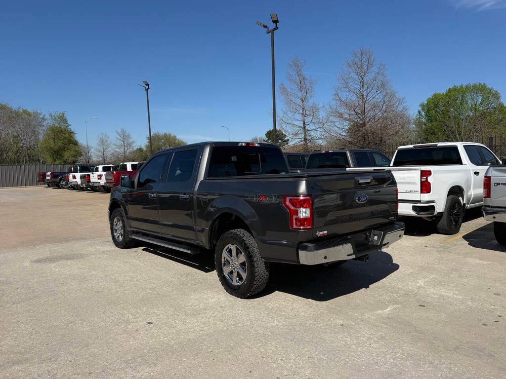 Ford F-150 Vehicle Full-screen Gallery Image 04