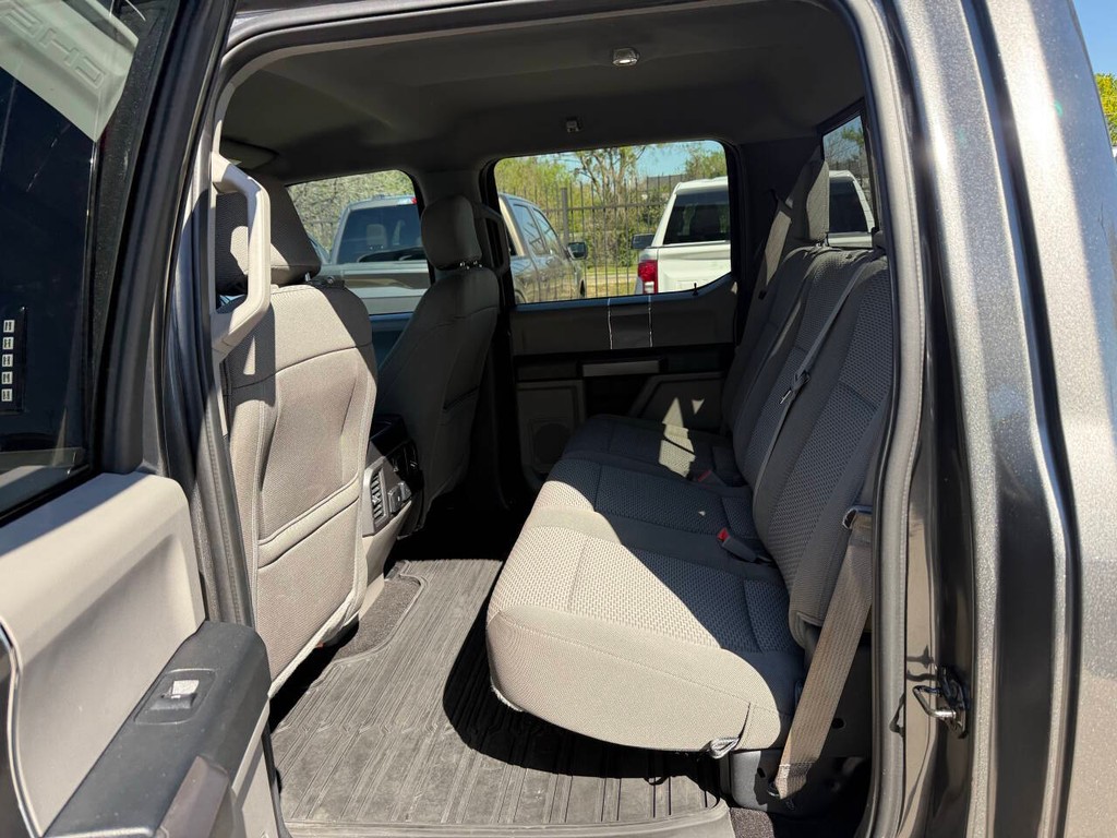 Ford F-150 Vehicle Full-screen Gallery Image 13