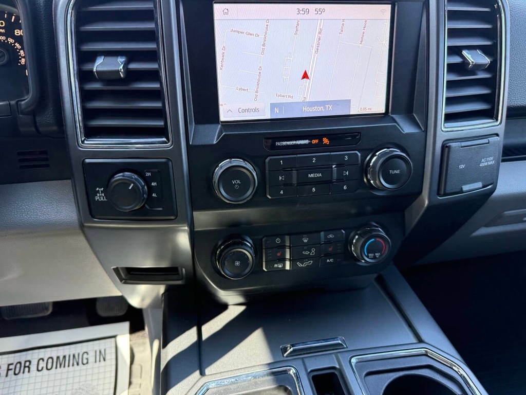 Ford F-150 Vehicle Full-screen Gallery Image 28