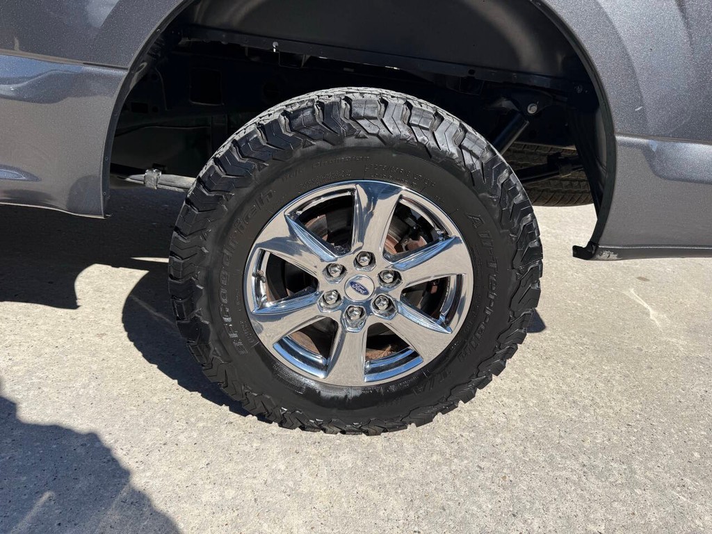 Ford F-150 Vehicle Full-screen Gallery Image 36