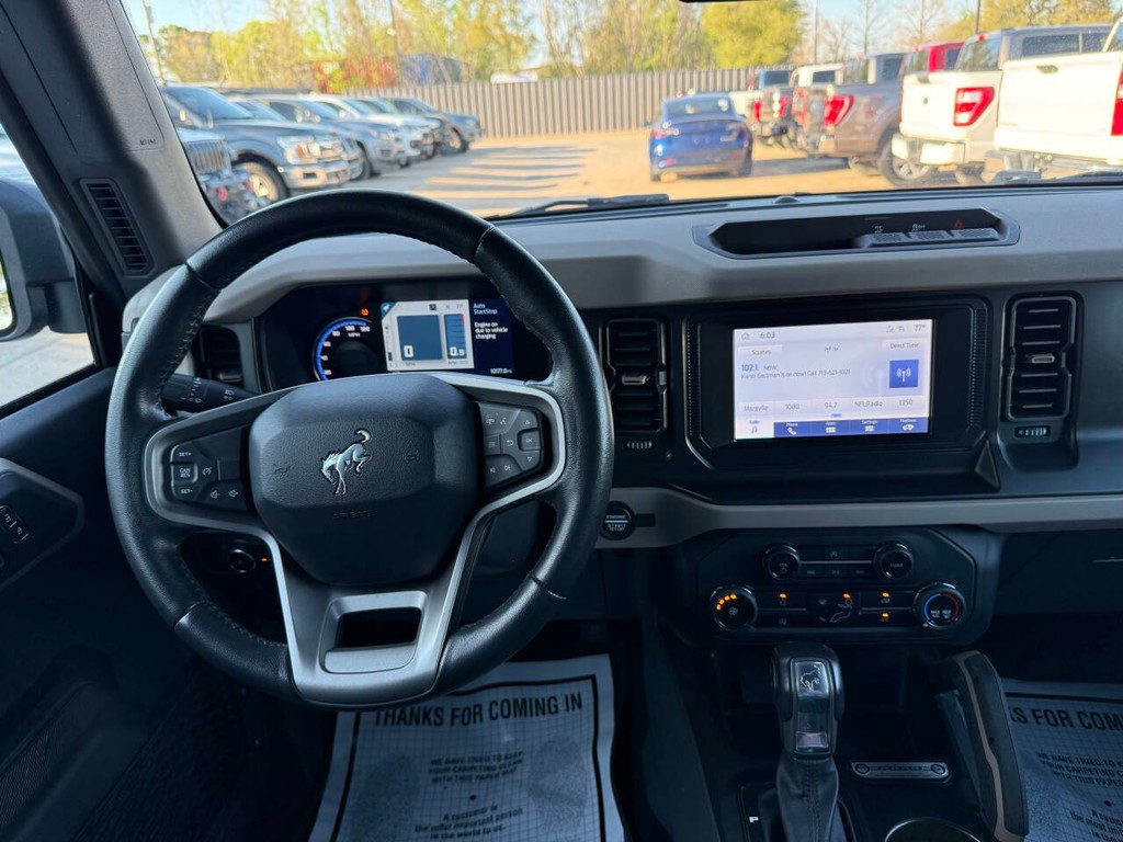 Ford Bronco Vehicle Full-screen Gallery Image 22